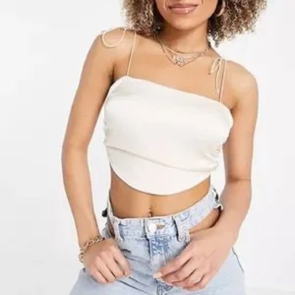 NWT Missguided Satin curve hem crop top